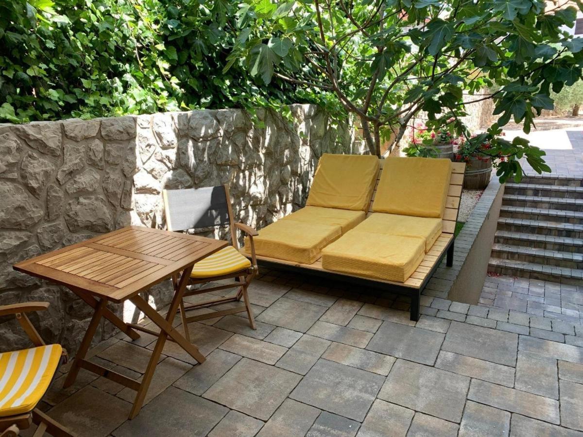 Studio Apartment Lucija Krk Town Kültér fotó