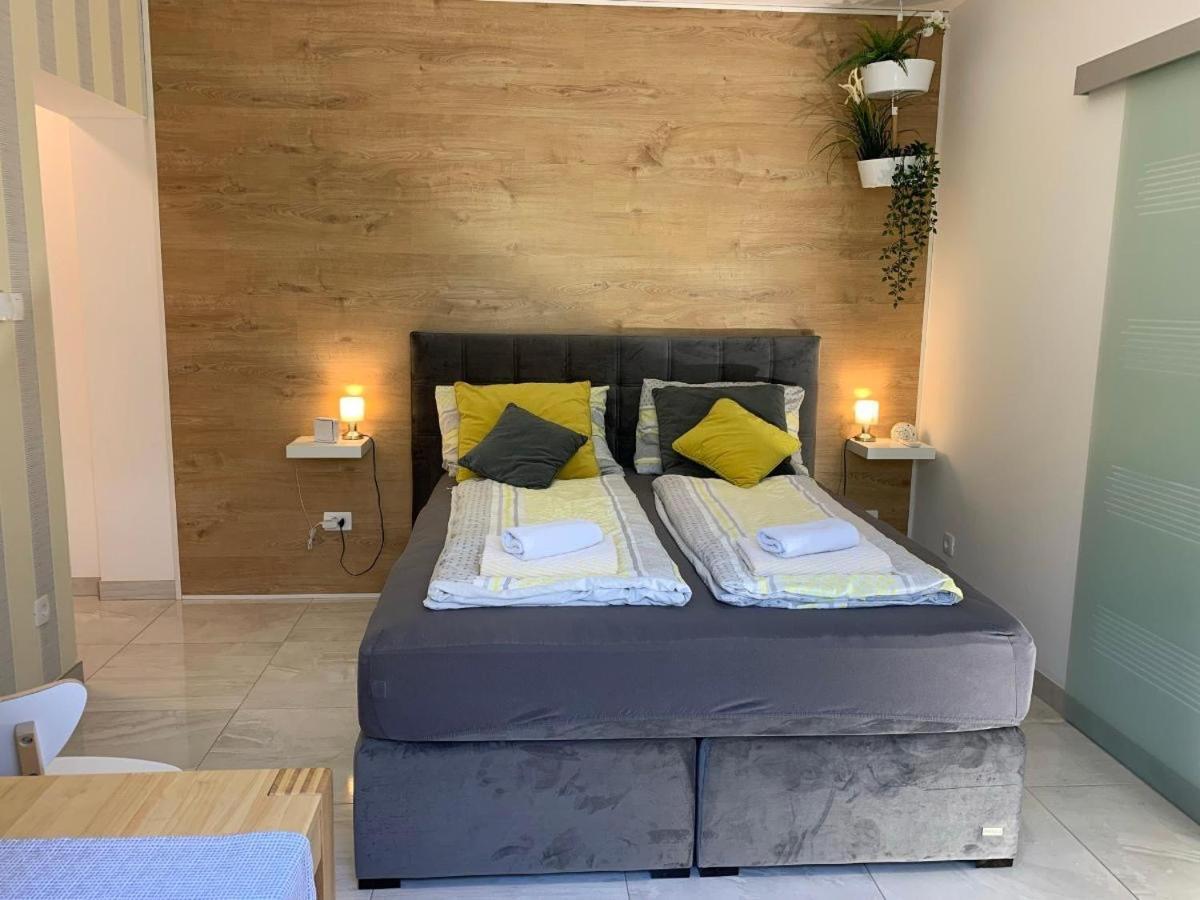 Studio Apartment Lucija Krk Town Kültér fotó