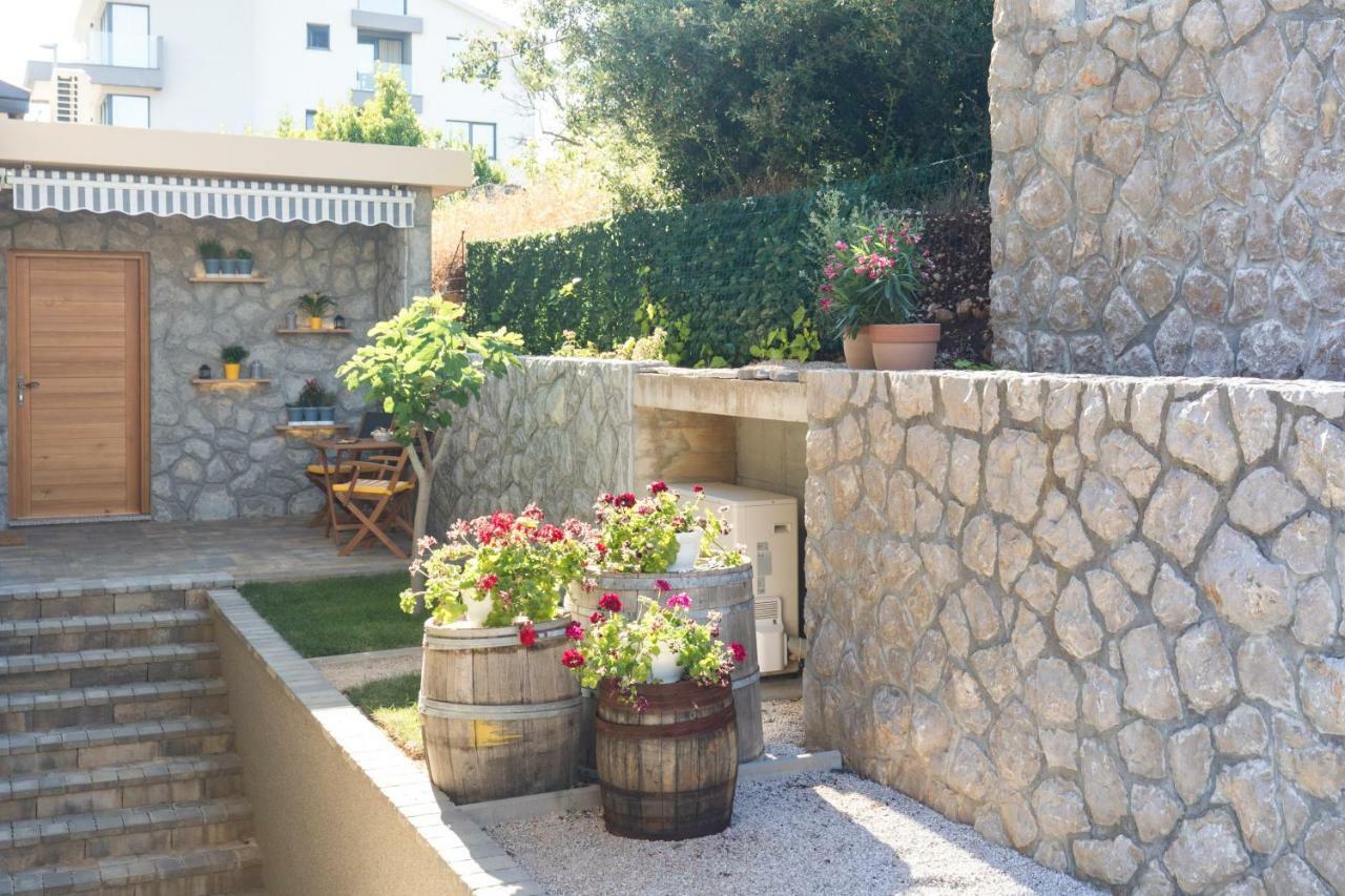 Studio Apartment Lucija Krk Town Kültér fotó