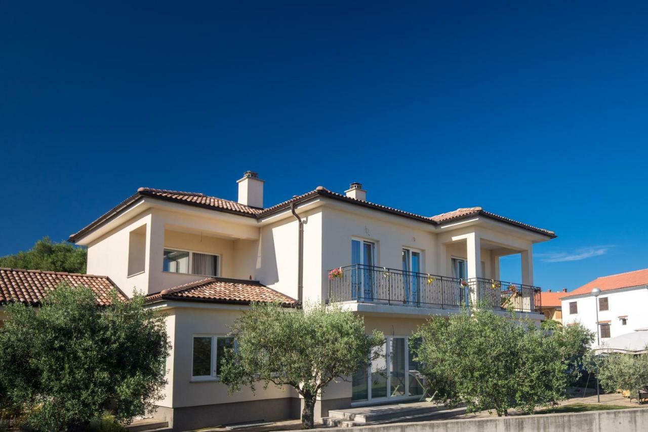 Studio Apartment Lucija Krk Town Kültér fotó
